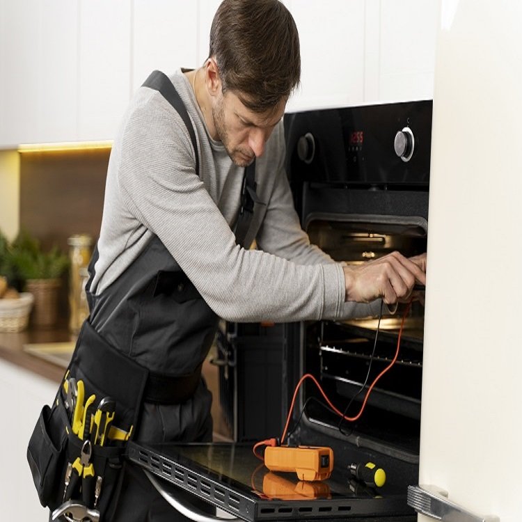 Heating Services 19 Technician delivering reliable HVAC services with quality tools